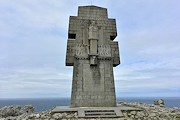 Das Kreuz von Pen-Hir, ein Kriegsdenkmal für den 2. Weltkrieg